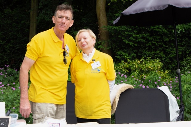 Volunteer Chamber Operator Lydia & her husband Kevin providing homemade ice-cream